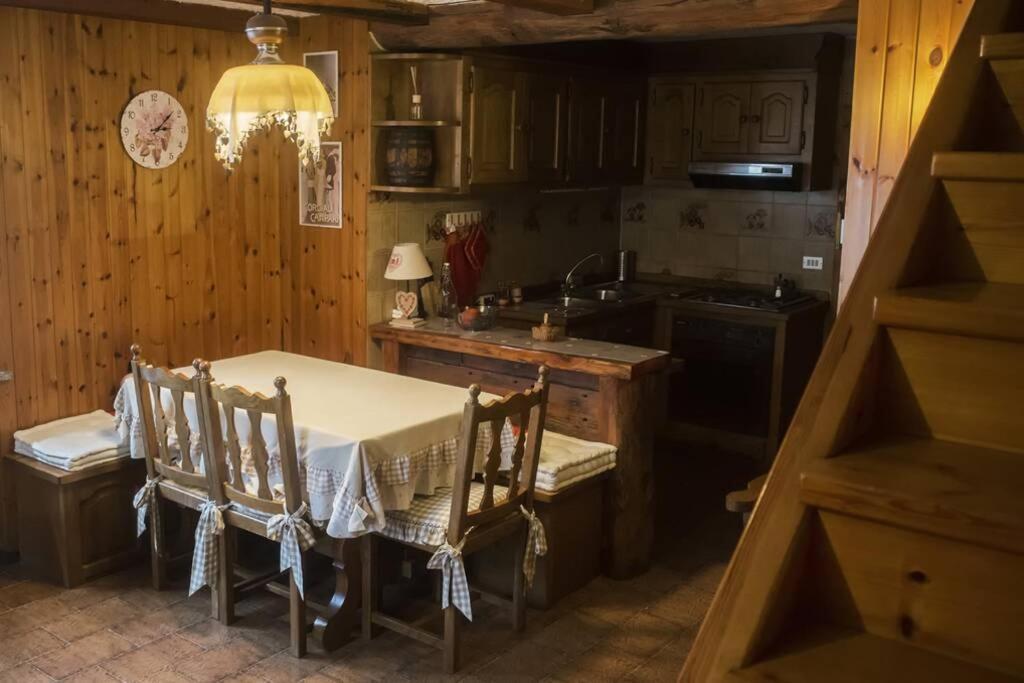 Chalet Indipendente In Centro A 瓦托内切 外观 照片