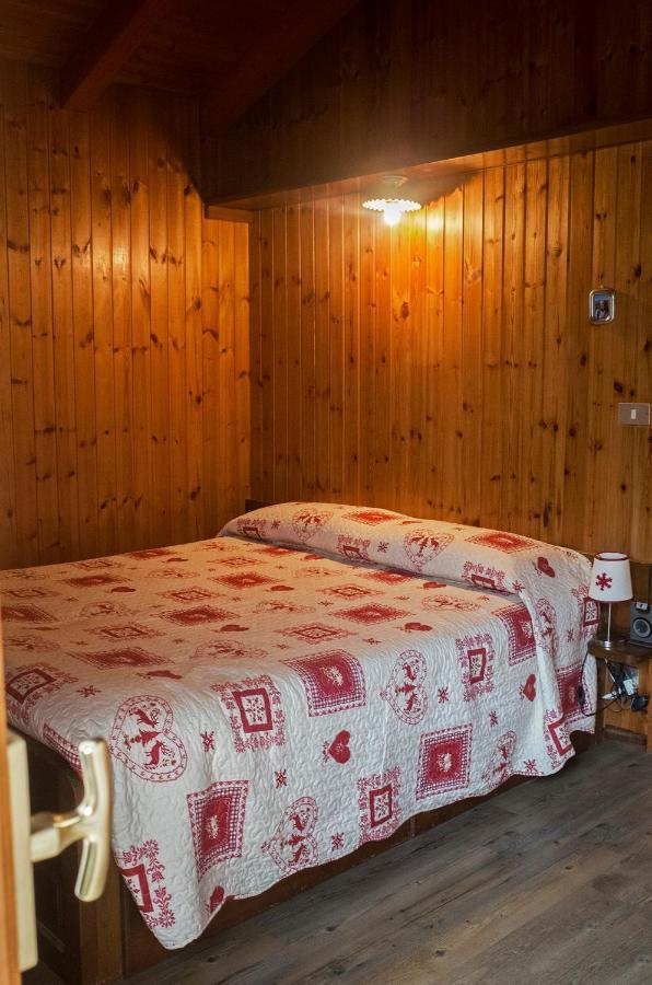 Chalet Indipendente In Centro A 瓦托内切 外观 照片